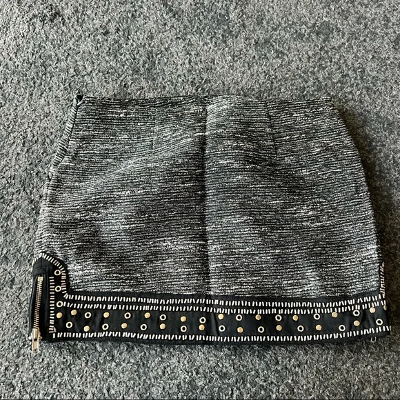 English Rose tweed metallic mini skirt with pocket - Picture 2 of 5
